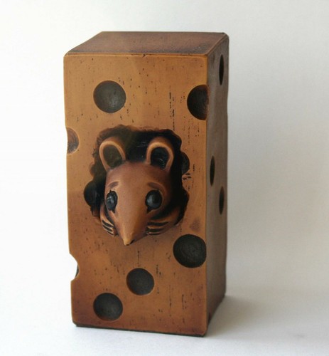 Church mouse hiding cheese - hiding,
