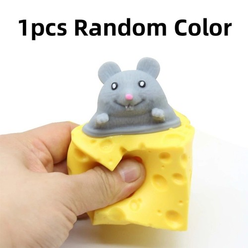 Pop mouse cheese squeeze - up,