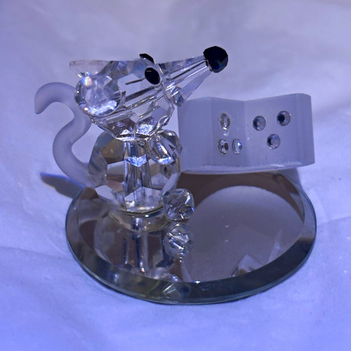 Unmarked clear crystal mouse - unmarked,